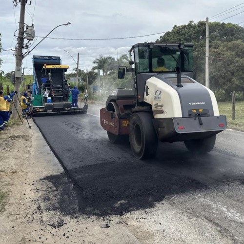 Asfaltamento da estrada Roma-Getulândia avança em trecho de Volta Redonda